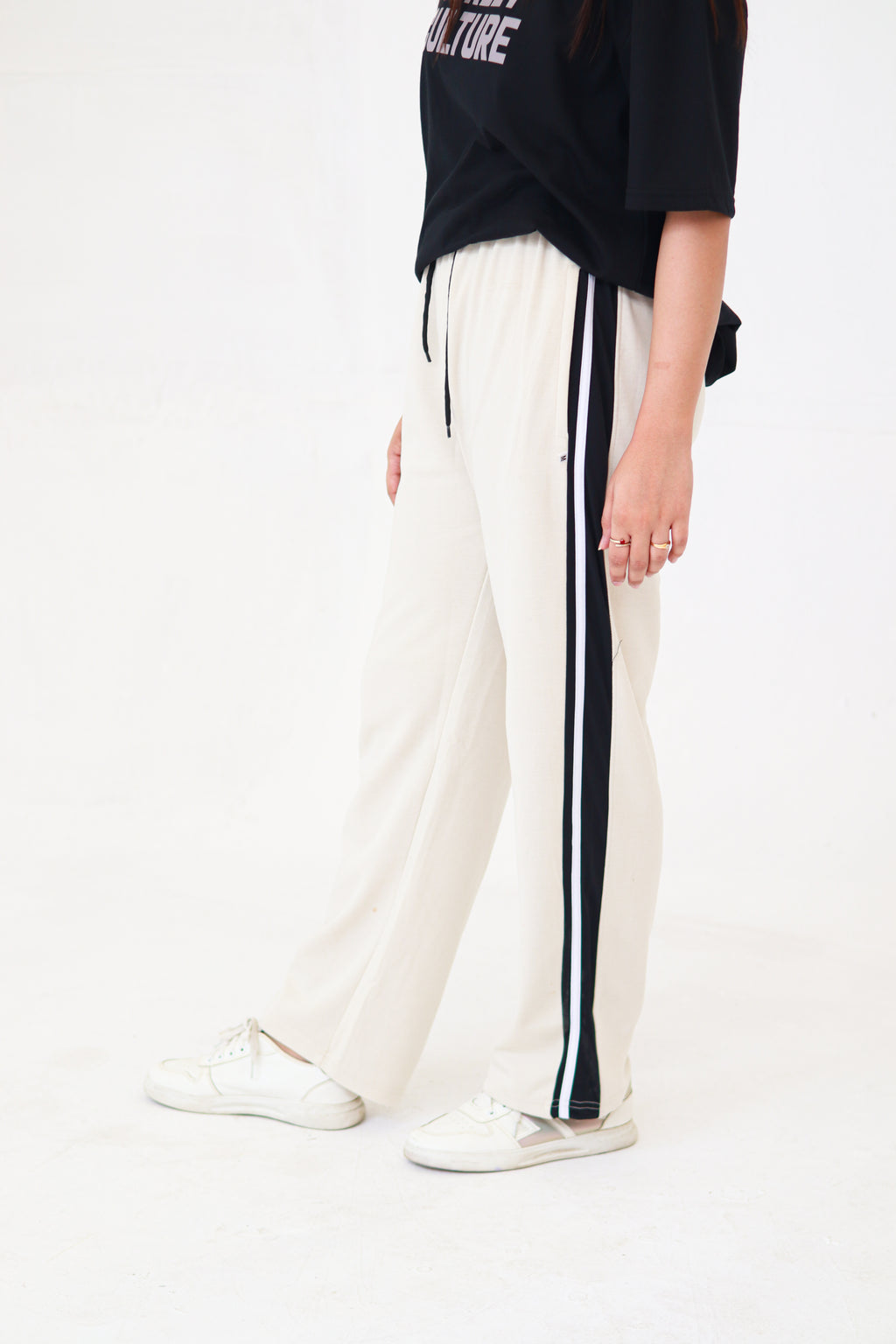 Light Cream Baggy Trouser